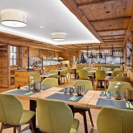 Hotel Zeppelin เลาพ์ไฮม์ ภายนอก รูปภาพ