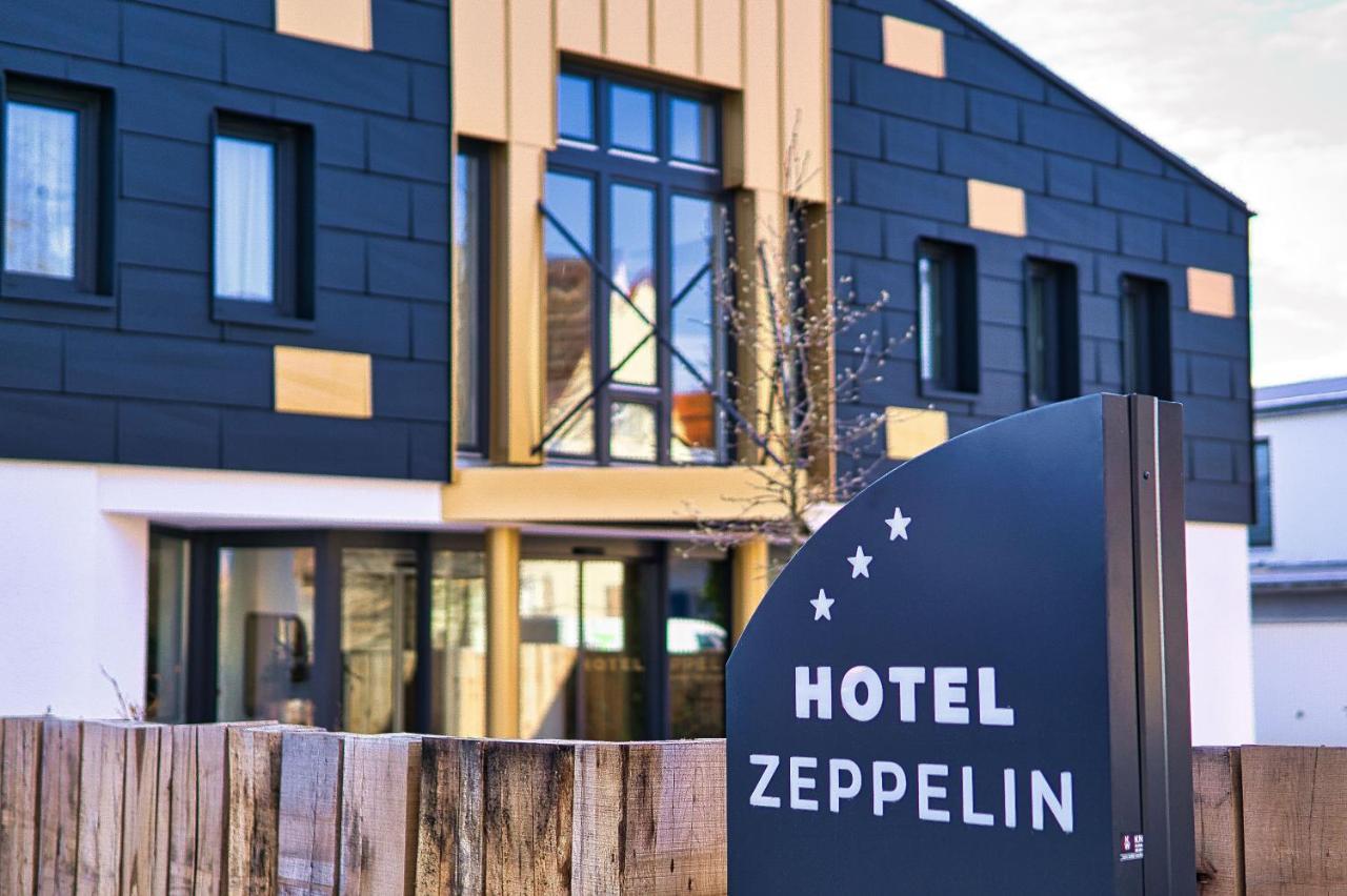 Hotel Zeppelin เลาพ์ไฮม์ ภายนอก รูปภาพ