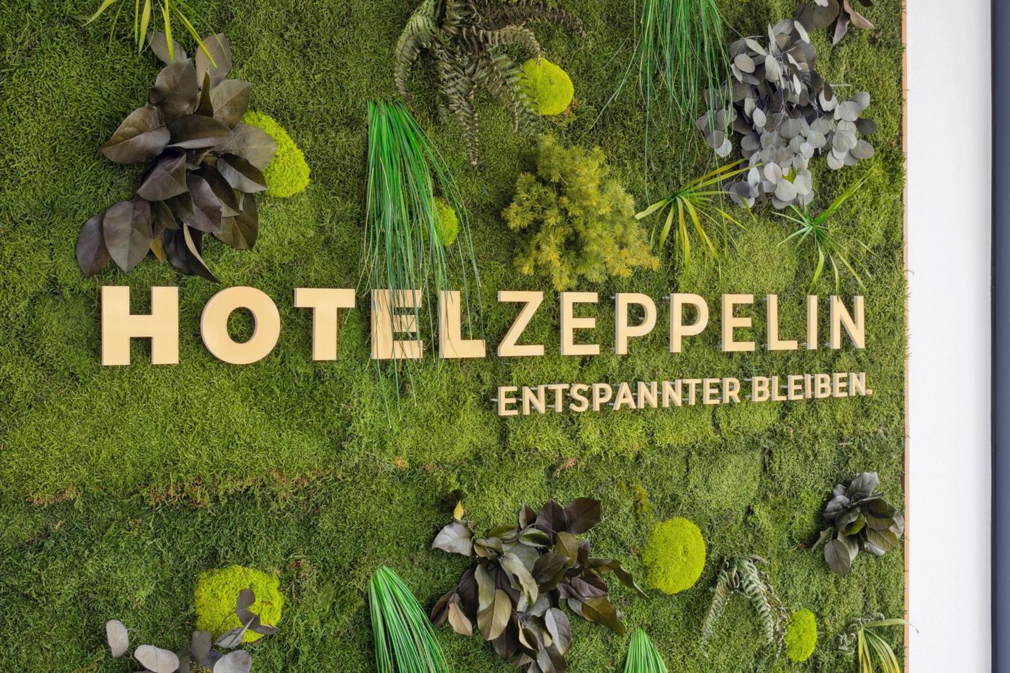 Hotel Zeppelin เลาพ์ไฮม์ ภายนอก รูปภาพ