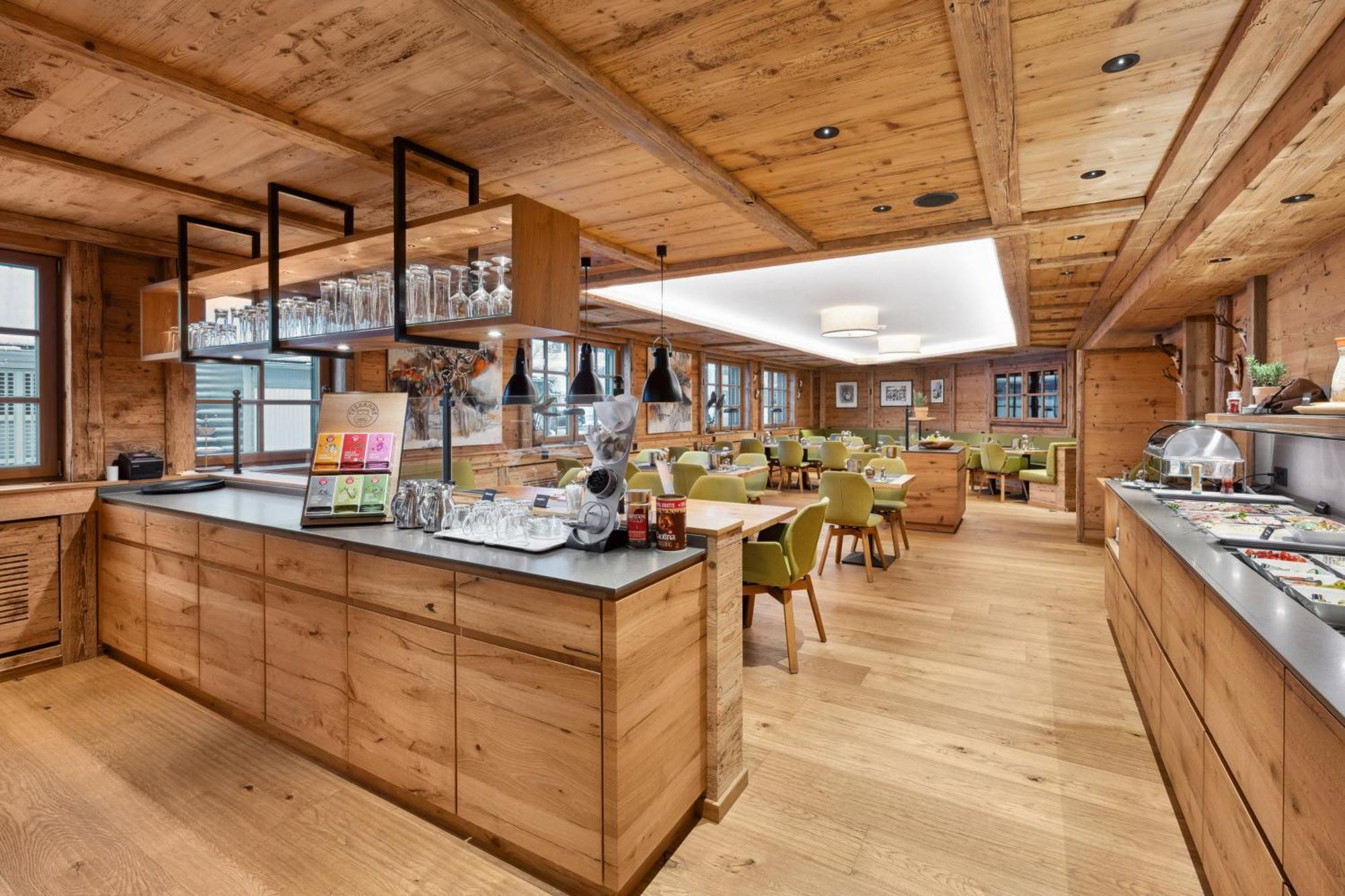 Hotel Zeppelin เลาพ์ไฮม์ ภายนอก รูปภาพ