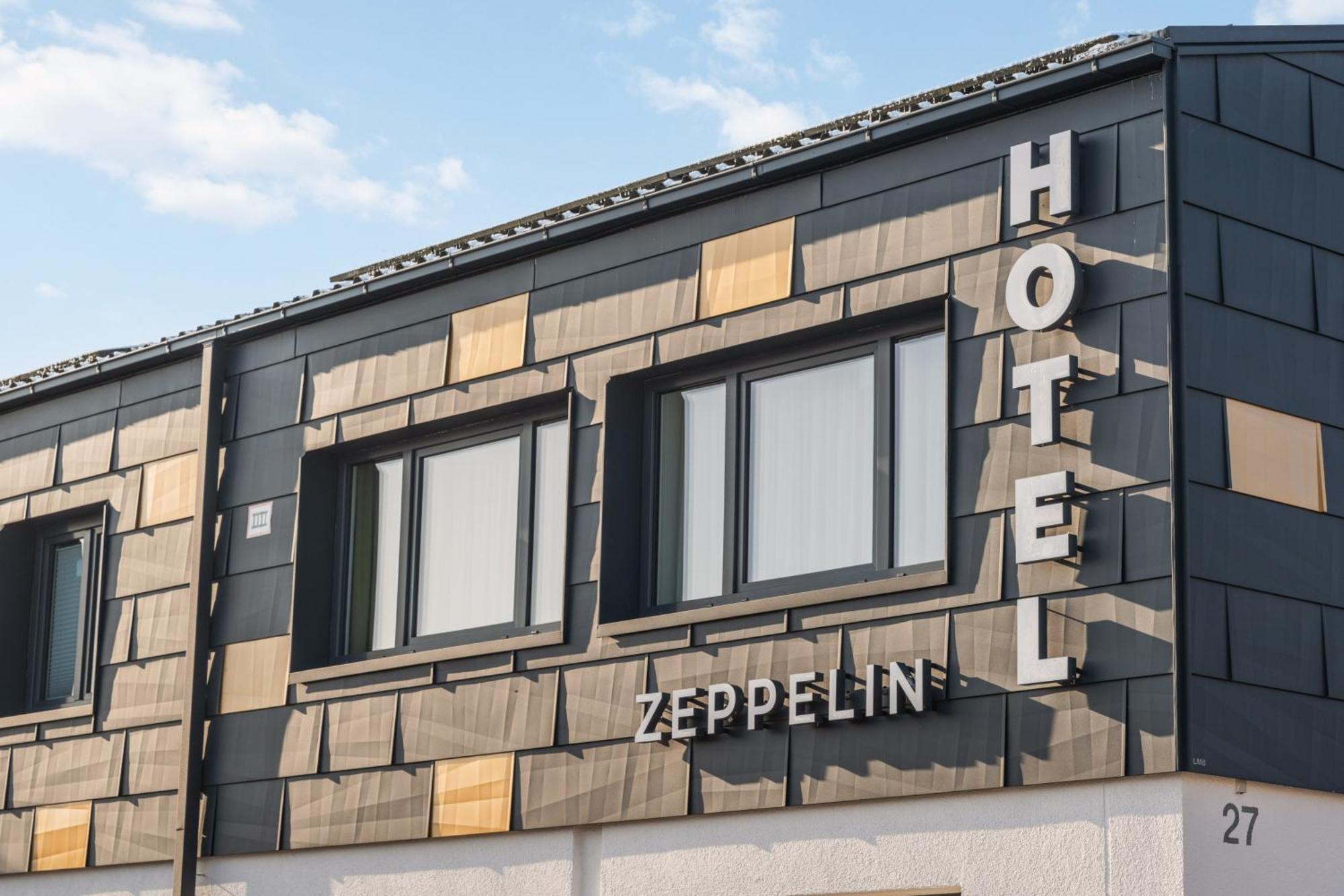 Hotel Zeppelin เลาพ์ไฮม์ ภายนอก รูปภาพ